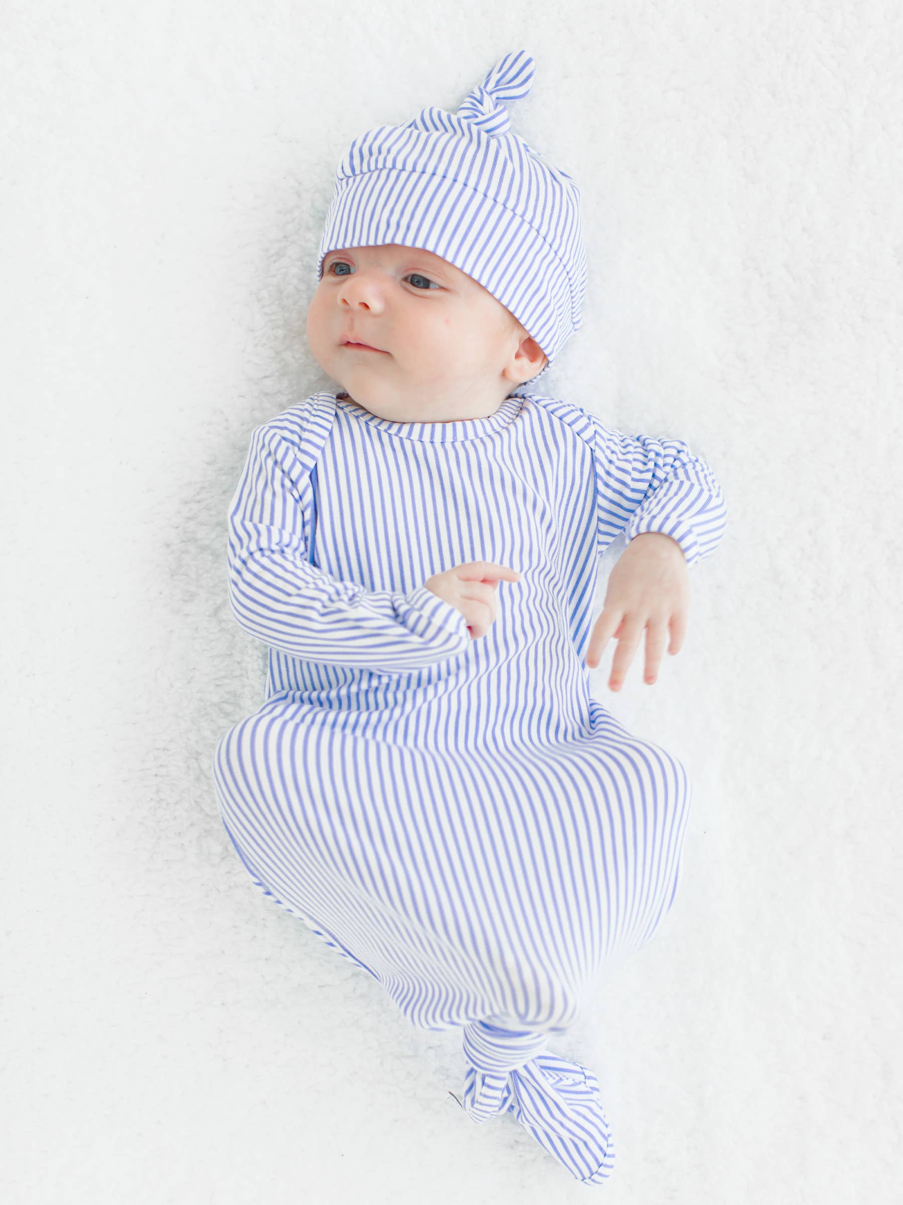 Periwinkle SoftSnooze™ Boys Seersucker Bamboo Knotted Gown & Beanie Set
