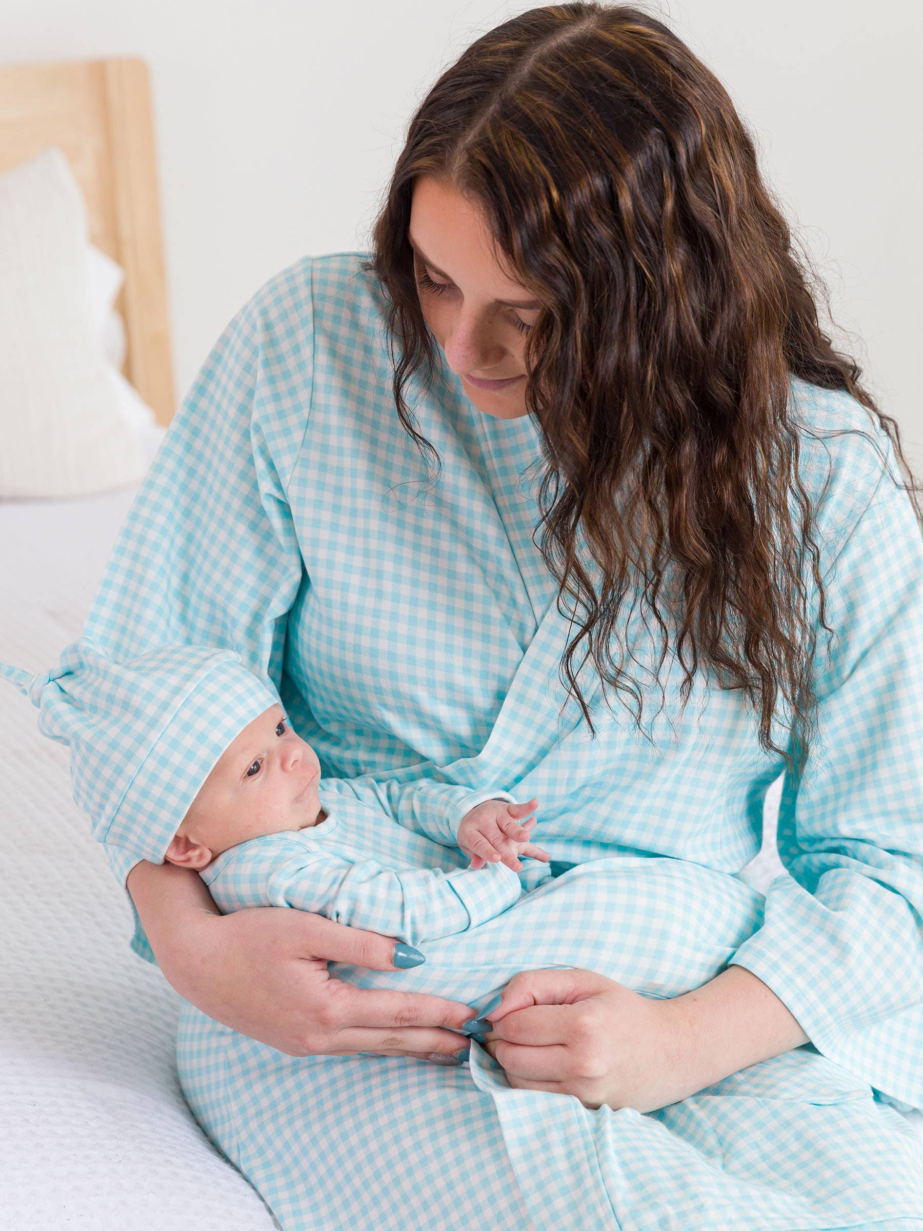 Blue Breeze Gingham SoftSnooze™ Knotted Gown & Beanie Set