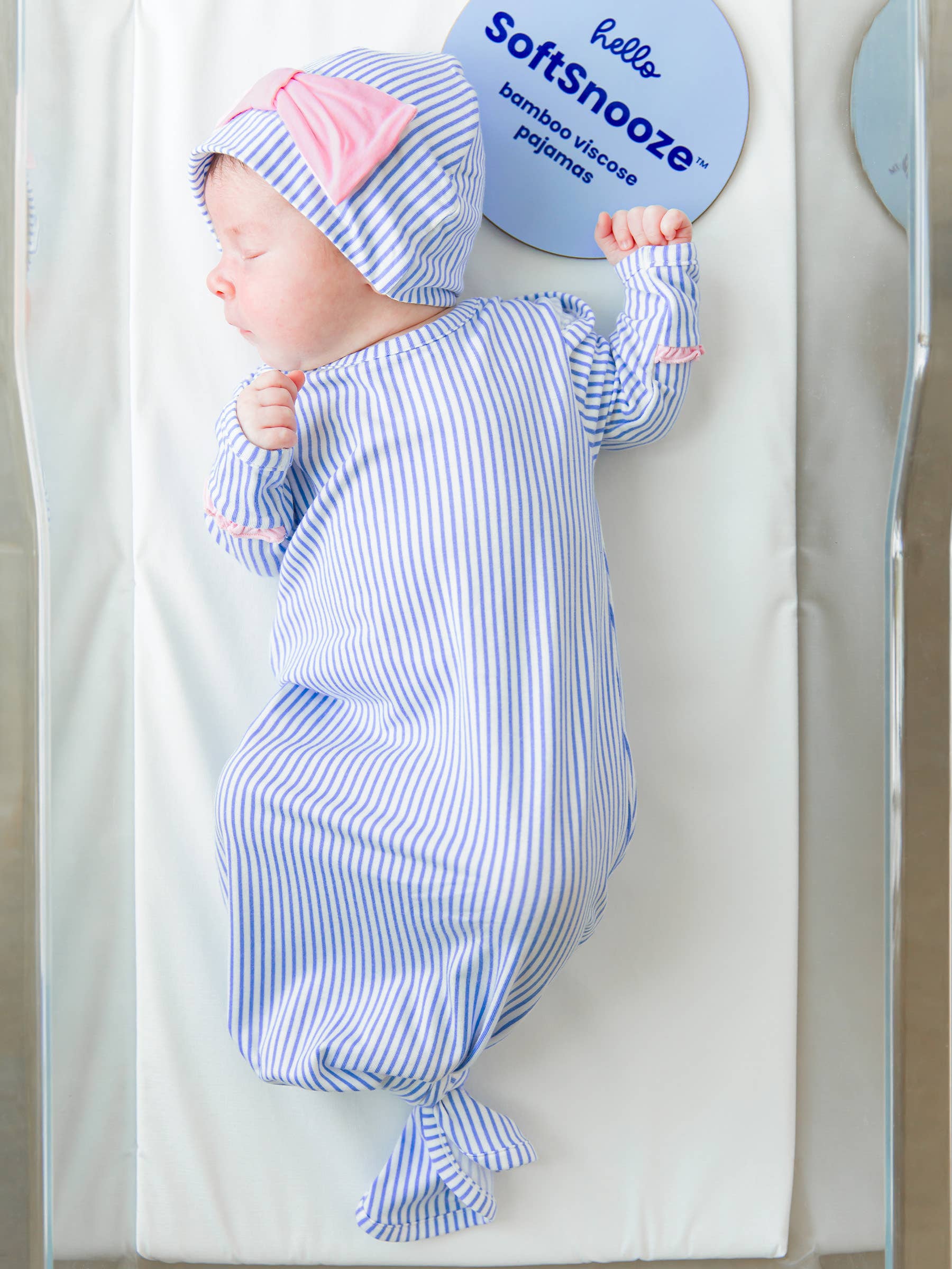 Periwinkle SoftSnooze™ Seersucker Bamboo Knotted Gown & Bow Beanie Set