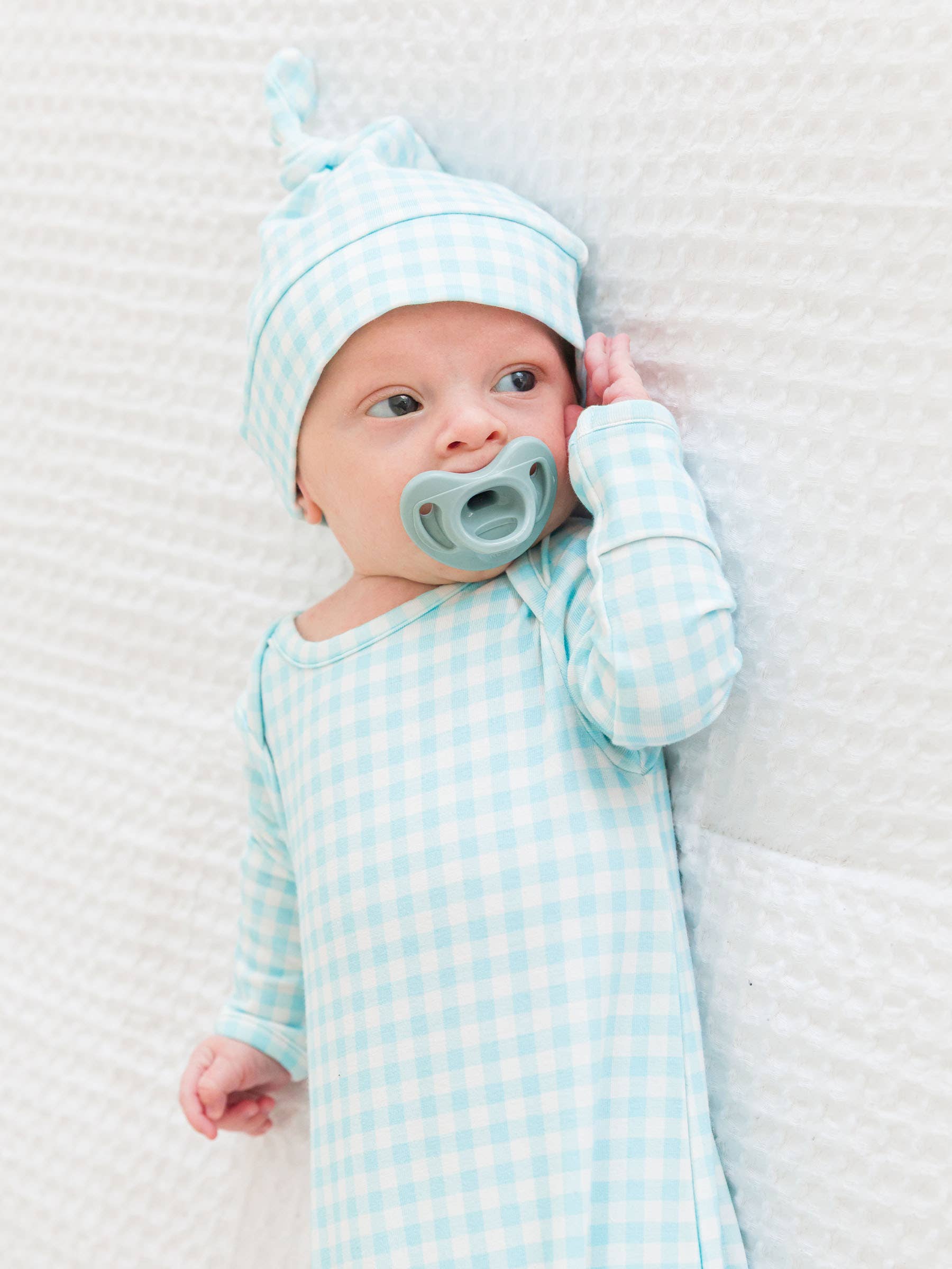 Blue Breeze Gingham SoftSnooze™ Knotted Gown & Beanie Set